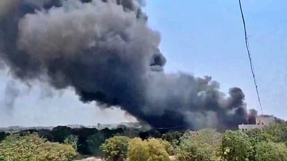 Gujarat: अहमदाबाद में बड़ा हादसा, 242 यात्रियों को लेकर जा रहा एअर इंडिया का विमान दुर्घटनाग्रस्त