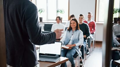 Govt job: यहां निकली असिस्टेंट प्रोफेसर की ढेरों नौकरियां, बिना एग्जाम होगा चयन; नहीं देना होगा आवेदन शुल्क