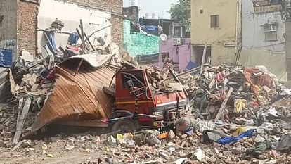 Delhi Building Collapse: दिल्ली में बड़ा हादसा, भरभराकर गिरी इमारत, एक शख्स की मौत; राहत और बचाव कार्य जारी